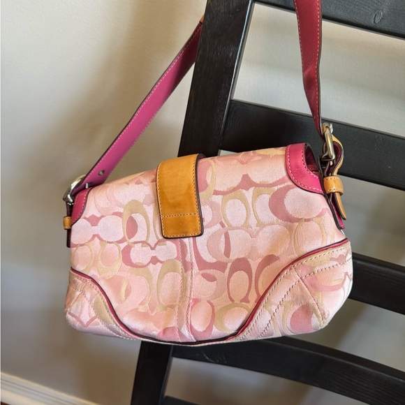 Coach mini handbag pink and yellow, very gently used - Picture 4 of 4